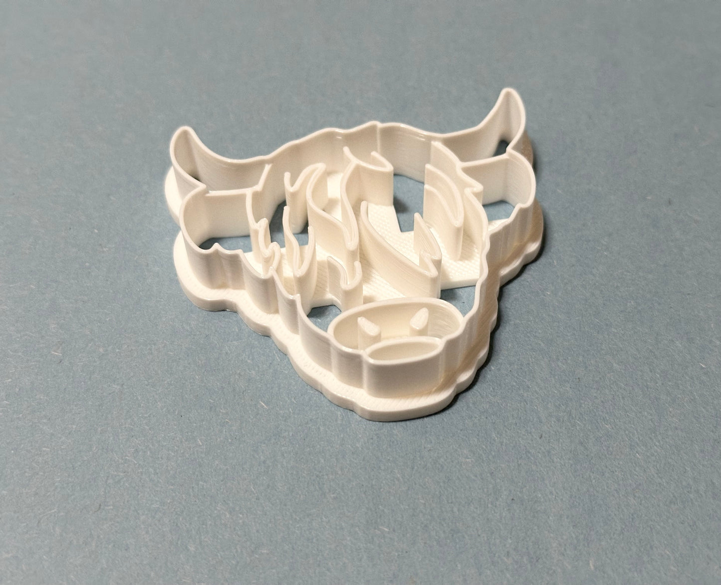 Highland cow cookie cutter with stamp