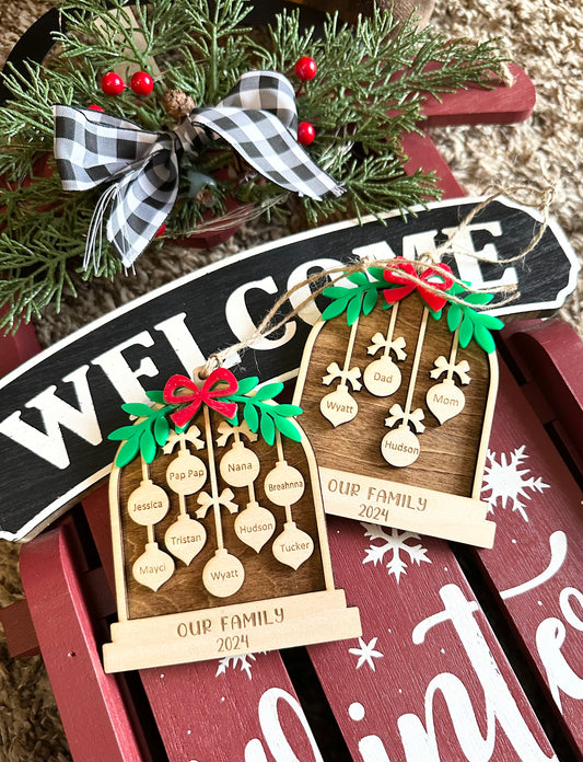 Family & Pet Ornament/Personalized Christmas Family Ornament/Custom Snow Globe Wood Ornament /Christmas Gift for Family/2-11 Family